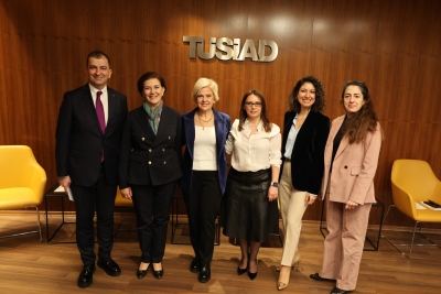 TÜSİAD etkinliğinde kadınların yönetimde eşit temsili ele alındı: Şirketlerin yönetim kademelerinde kadınların eşit temsili için takip edilecek gösterge seti tanıtıldı