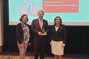 Simone Kaslowski KAGİDER’in Şubat ayı kahvaltı toplantısına katıldı