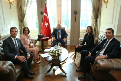 TÜSİAD Yönetim Kurulu Başkanı Cansen Başaran-Symes başkanlığındaki TÜSİAD heyeti Başbakan Binali Yıldırım ile bir araya geldi
