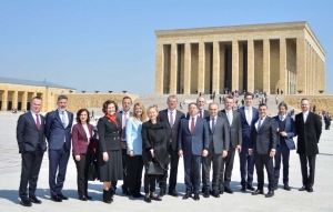 TÜSİAD Yönetim Kurulu Anıtkabir’i ziyaret etti