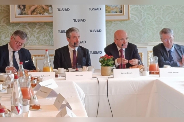 TÜSİAD heyeti Paris’te temaslarda bulundu