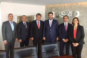 TÜSİAD Başkanı Simone Kaslowki T.C. Pekin Büyükelçisi Abdulkadir Emin Önen’i Ağırladı