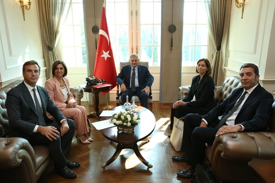 TÜSİAD President of the Board of Directors Cansen Başaran-Symes Leads TÜSİAD Delegation in Meeting with Prime Minister Binali Yıldırım in Çankaya Mansion